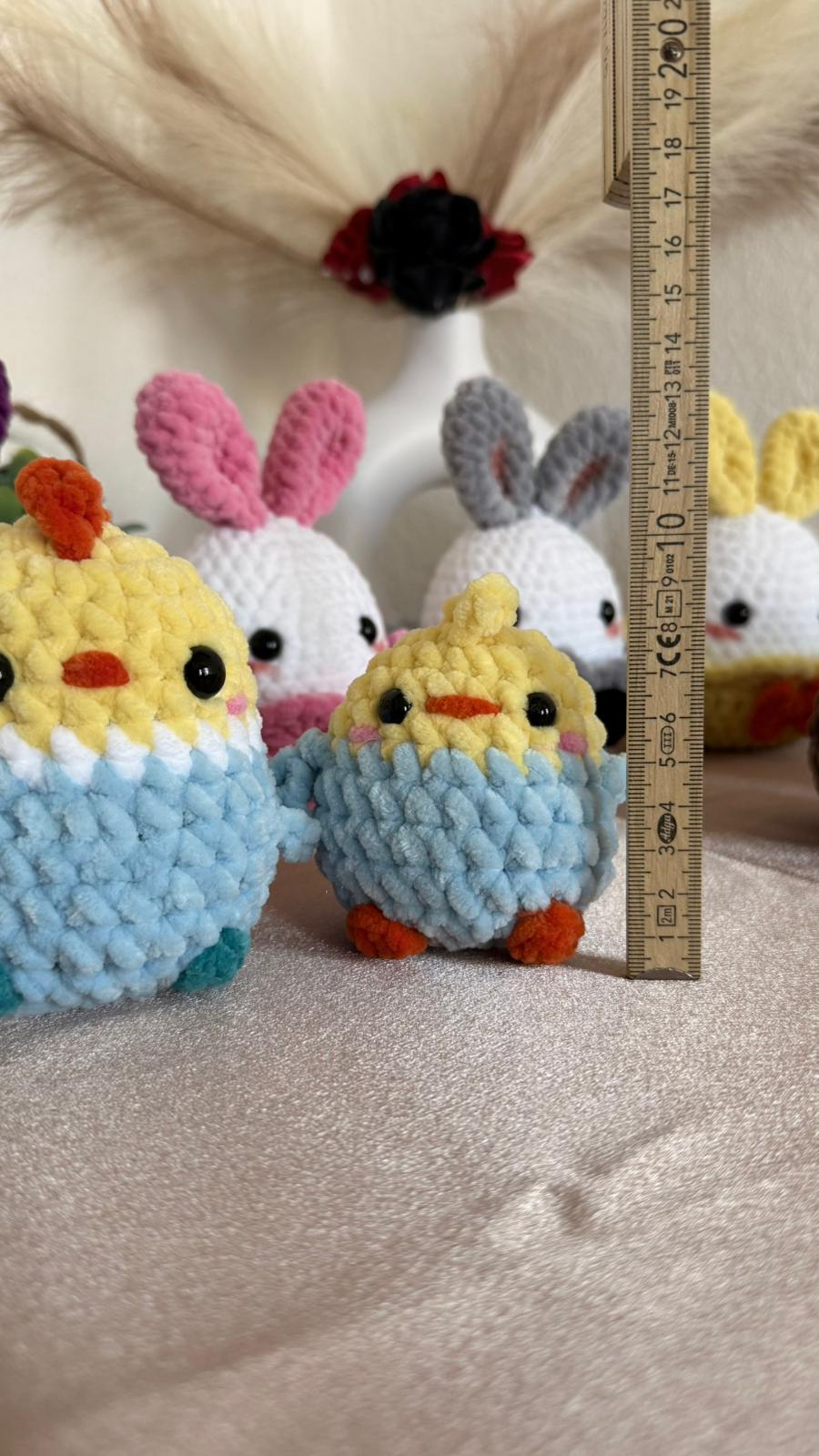 Handgemachtes Amigurumi Küken Schlüsselanhänger | Süßes gehäkeltes Plüschtier | Mini Küken Geschenk | Osterdeko | Handmade Chick Plush